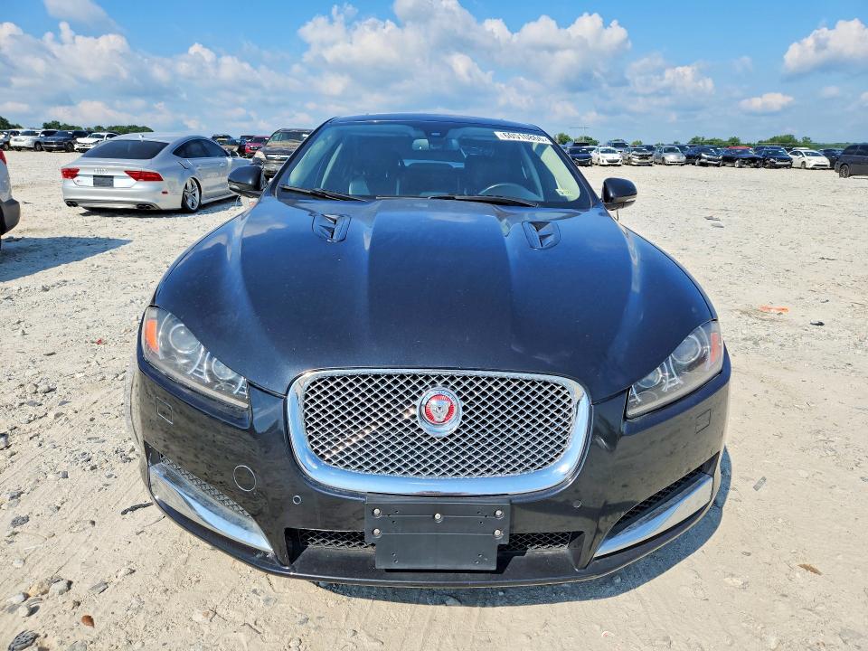 2015 Jaguar Xf VIN SAJWA0HP7FMU48201 COPART salvage auction — MINOR DENT/SCRATCHES, Va - Cert Of Title - Salvage (P), sold $2,250 on 2026-07-29 (photo 5)