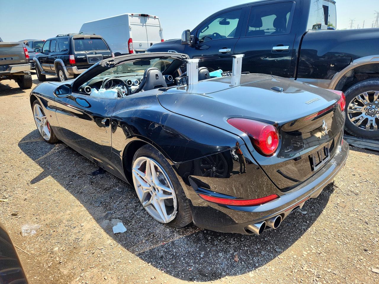2015 Ferrari California T VIN ZFF77XJA9F0211380 COPART salvage auction — Rear End, IL - SALVAGE CERTIFICATE, sold $44,250 on 2026-08-04 (photo 2)