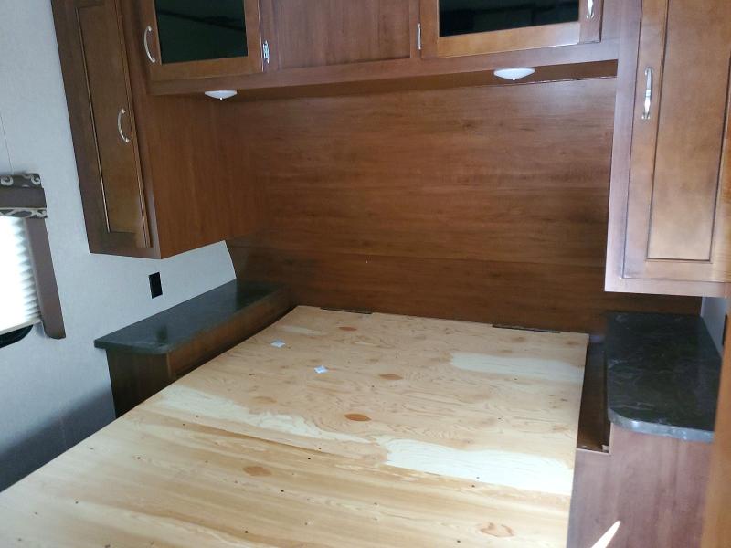 2017 Jayco Jay flight VIN 1UJBJ0BR4H1TN0111 COPART salvage auction — HAIL, MI - CERTIFICATE OF TITLE, sold $5,000 on 2026-09-02 (photo 5)