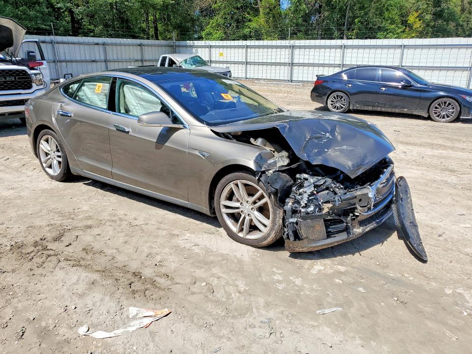 2023 Tesla VIN 5YJSA1S23FF092306 COPART salvage auction — FRONT END, Fl - Cert Of Title-Rebuilt, sold $825 on 2026-07-31 (photo 4)