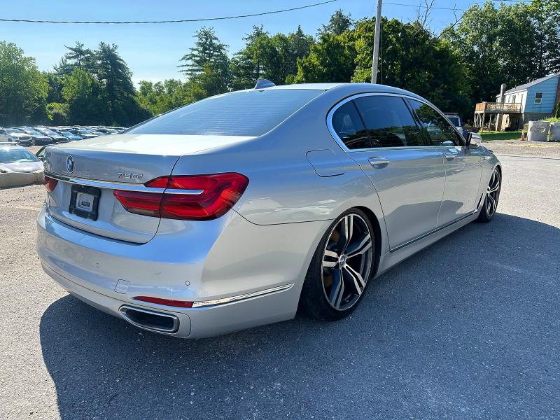 2016 BMW 7er VIN WBA7F2C52GG418042 COPART salvage auction — MINOR DENT/SCRATCHES, In - Certificate Of Title, sold $8,300 on 2026-08-06 (photo 3)