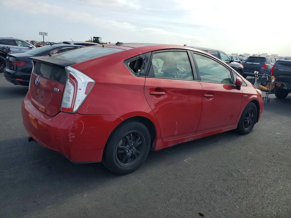 2014 Toyota Prius VIN JTDKN3DU5E1759088 COPART salvage auction — VANDALISM, CA - SALVAGE CERTIFICATE, sold $1,350 on 2026-07-22 (photo 3)
