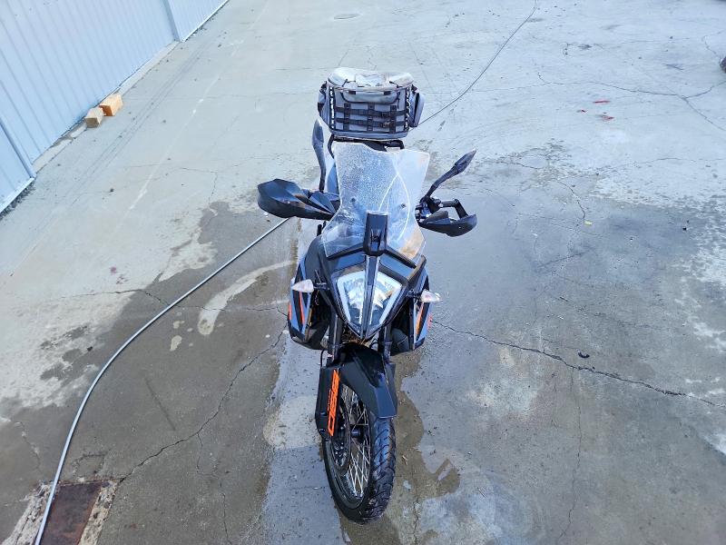 2021 Ktm 890 adventure VIN VBKTS6402MM805273 COPART salvage auction — WATER/FLOOD, Nv - Salvage Title-Flood Damage, sold $2,750 on 2026-07-23 (photo 5)