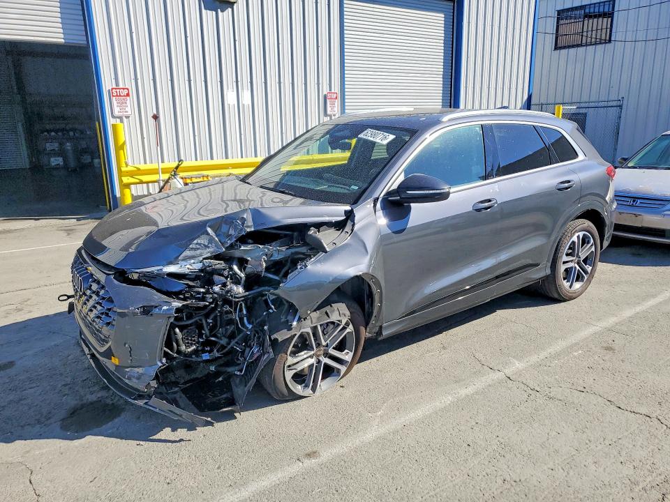 2025 Audi Q5 VIN WA11AAGU7S2014592 — COPART salvage auction photo