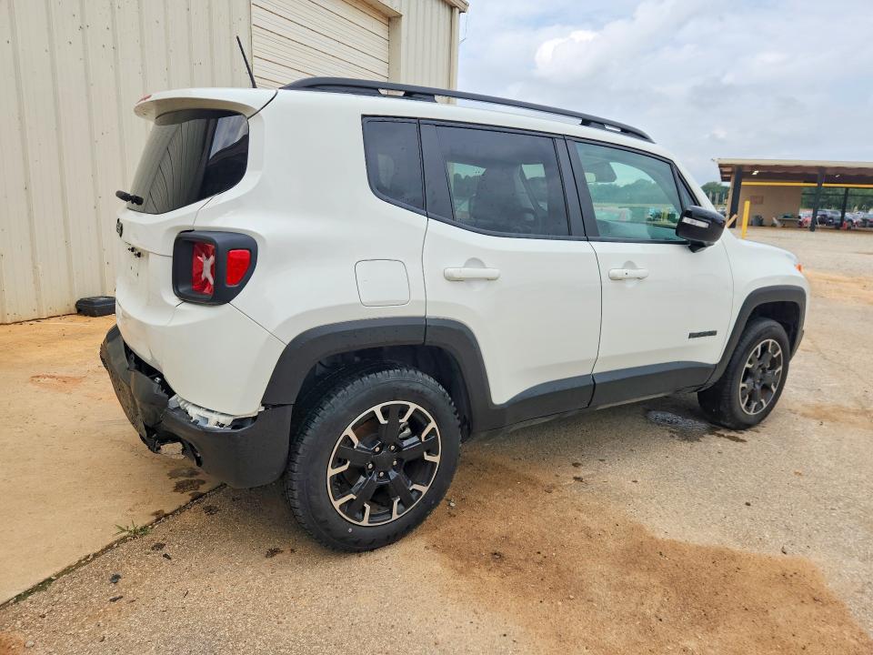 2023 Jeep Renegade VIN ZACNJDB15PPP71135 COPART salvage auction — REAR END, FL - CERTIFICATE OF TITLE, sold $8,600 on 2026-07-22 (photo 3)