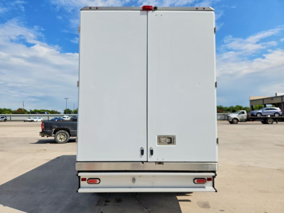 2023 Ford Econoline VIN 1FDWE3FK7PDD18895 COPART salvage auction — MECHANICAL, TX - CERTIFICATE OF TITLE, sold $9,300 on 2026-07-29 (photo 6)