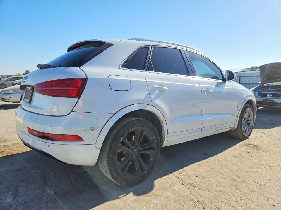 2017 Audi Q3 VIN WA1HCCFS4HR006342 COPART salvage auction — MINOR DENT/SCRATCHES, Ca - Dlr/Dis/Exp Only Salvage Title, sold $500 on 2026-07-31 (photo 3)