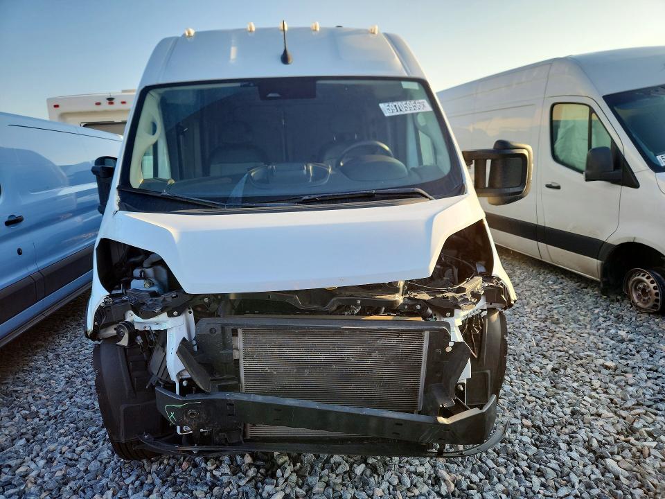2023 Ram Promaster 2500 VIN 3C6LRVDG1PE563932 COPART salvage auction — FRONT END, Fl - Certificate Of Title (P), sold $6,700 on 2026-07-29 (photo 5)