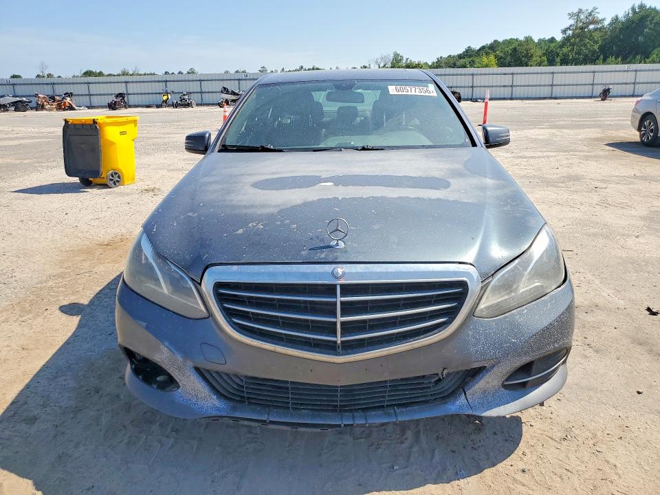 2014 Mercedes-benz E-klasse VIN WDDHF8JB3EA989094 COPART salvage auction — MINOR DENT/SCRATCHES, Sc - Cert Of Title-Salvage Rebuilt, sold $325 on 2026-08-10 (photo 5)