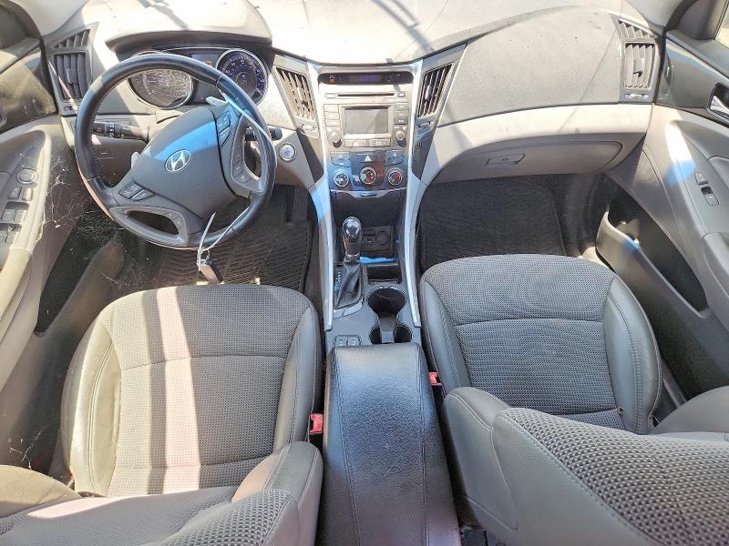 2014 Hyundai Sonata VIN 5NPEC4AC9EH833481 COPART salvage auction — SIDE, CA - DIS/DLR/EXP ONLY CLEAN TITLE, sold $350 on 2026-07-31 (photo 8)
