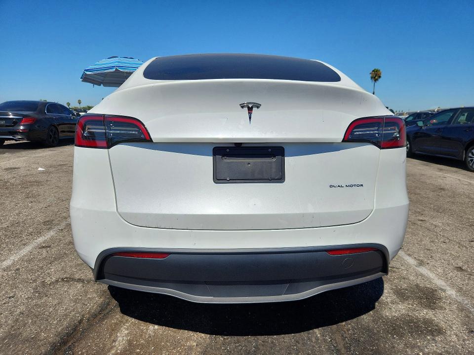 2024 Tesla Model y VIN 7SAYGDEE6RF194870 COPART salvage auction — FRONT END, Ca - Salvage Certificate, sold $12,100 on 2026-08-28 (photo 6)