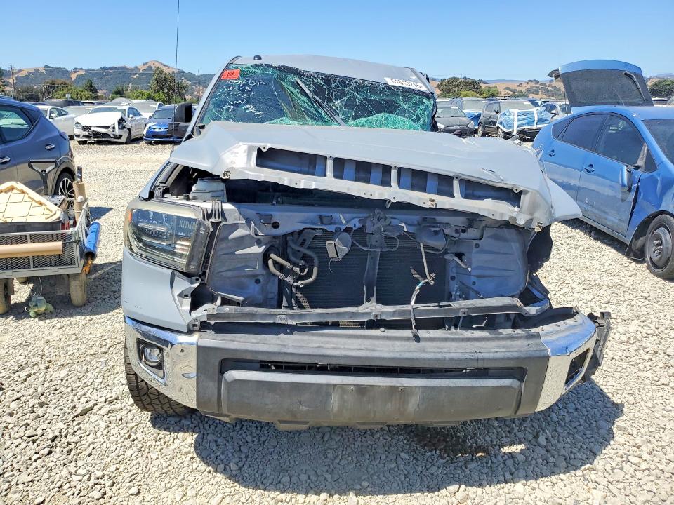 2018 Toyota Tundra VIN 5TFUY5F13JX754090 COPART salvage auction — ALL OVER, CA - DIS/DLR/EXP ONLY CLEAN TITLE, sold $60 on 2026-07-21 (photo 5)