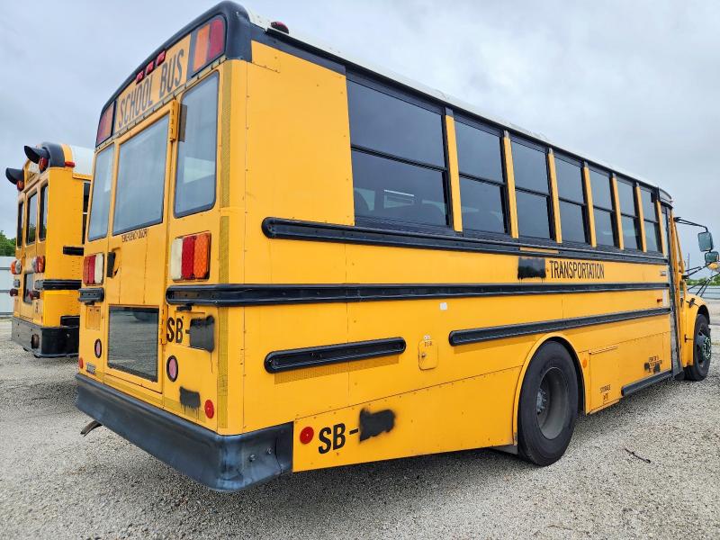 2009 Thomas Saf-t-liner c2 VIN 4UZABRDT09CAE3461 COPART salvage auction — MINOR DENT/SCRATCHES, LA - CERTIFICATE OF TITLE, sold $1,450 on 2026-09-01 (photo 4)