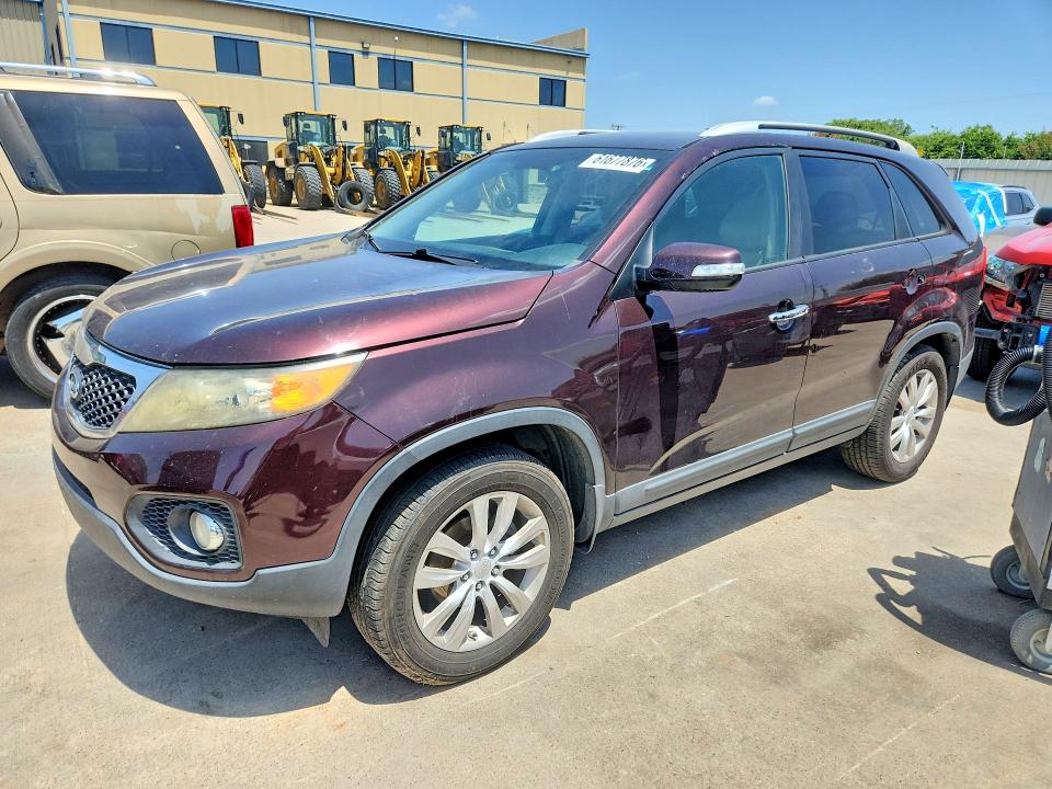 2011 Kia Sorento VIN 5XYKU3A1XBG114185 COPART salvage auction — SIDE, Tx - Certificate Of Title, sold $1,500 on 2026-07-30 (photo 1)