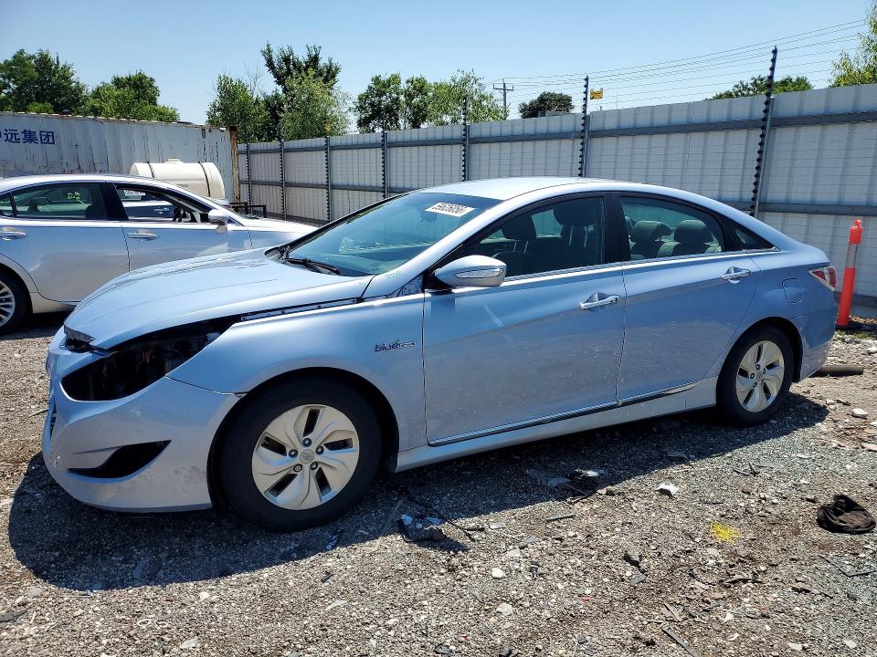 2013 Hyundai VIN KMHEC4A48DA099328 COPART salvage auction — FRONT END, Il - Salvage Certificate, sold $250 on 2026-07-29 (photo 1)