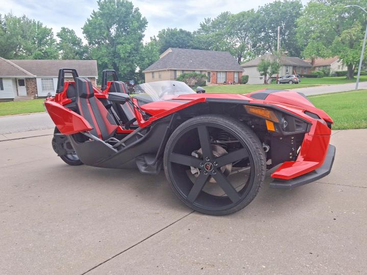 2015 Polaris Slingshot VIN 57XAAPFA2F5103076 COPART salvage auction — NORMAL WEAR, Mo - Cert Of Title-Prior Salvage (P), sold $5,500 on 2026-08-20 (photo 1)