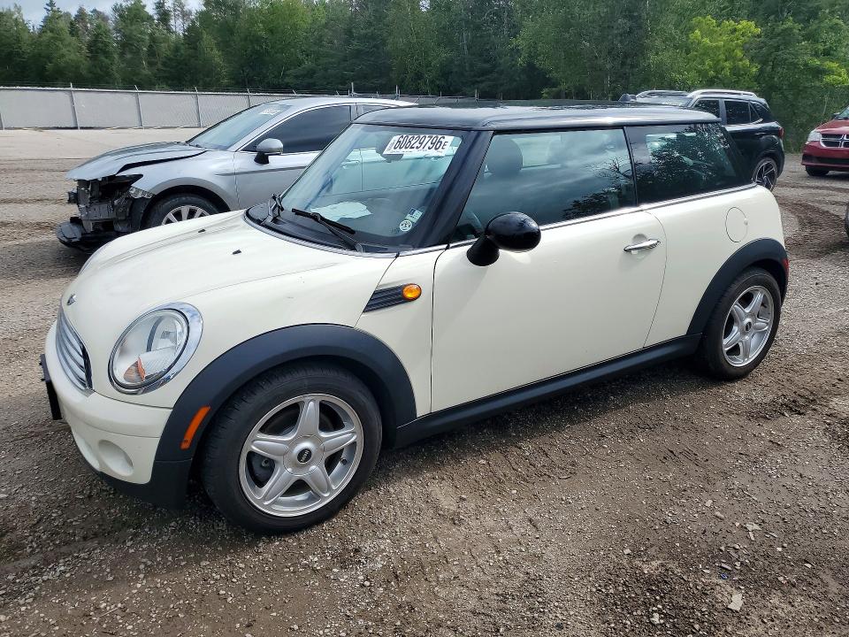 2009 Mini Cooper VIN WMWMF33529TT69735 COPART salvage auction — REAR END, ON - PERMIT NO BRAND - UNFIT, sold $825 on 2026-08-18 (photo 1)