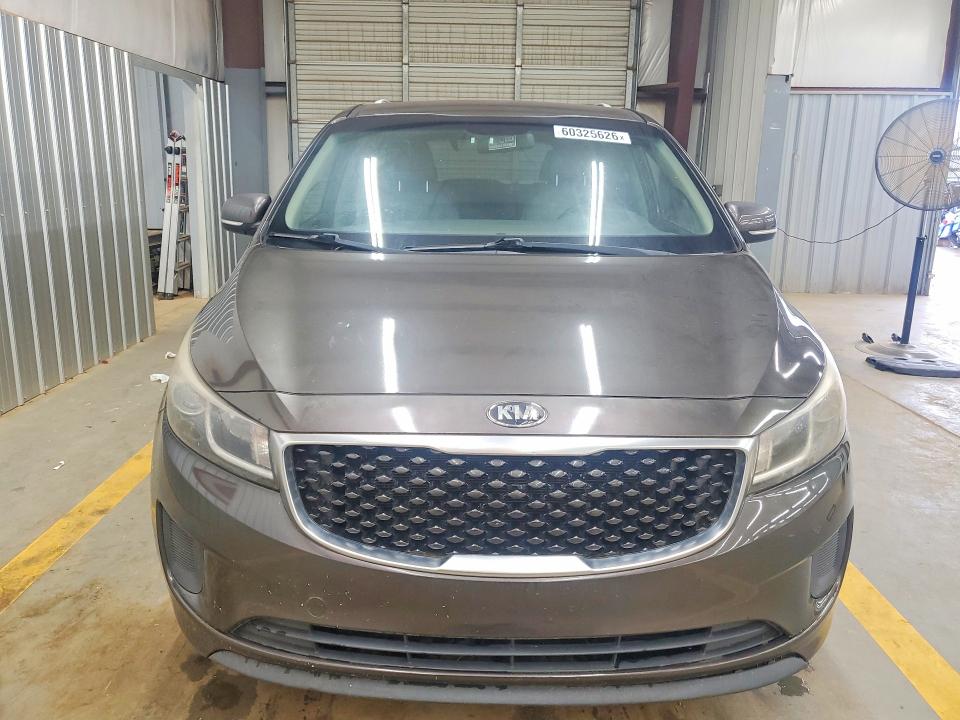 2015 Kia SEDONA VIN KNDMB5C1XF6022395 COPART salvage auction — NORMAL WEAR, Nc - Dealer Only Clean Title, sold $825 on 2026-07-15 (photo 5)