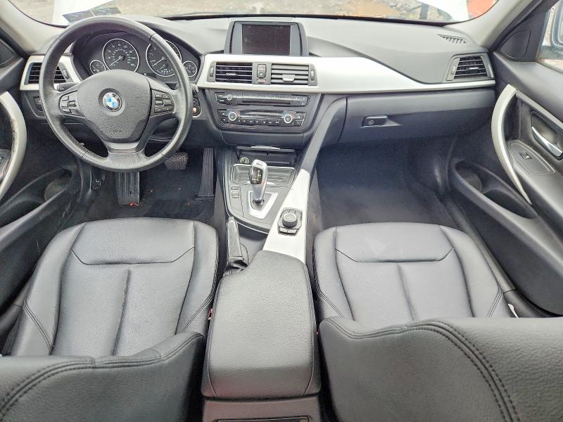 2013 BMW 3er VIN WBA3B5G58DNS03195 COPART salvage auction — MINOR DENT/SCRATCHES, Pa - Cert Of Title, sold $1,050 on 2026-07-13 (photo 8)