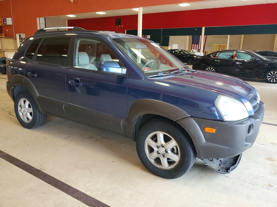 2005 Hyundai Tucson VIN KM8JN72D75U085462 COPART salvage auction — MINOR DENT/SCRATCHES, Ri - Certificate Of Title, sold $550 on 2026-07-09 (photo 4)