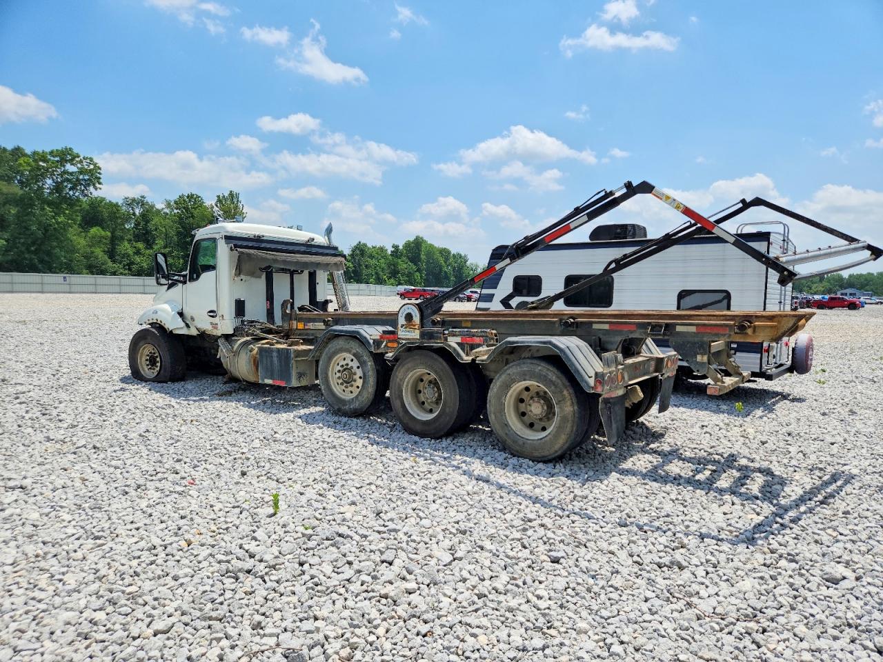 2024 Kenworth T880 VIN 1NKZL40X3RJ377205 COPART salvage auction — Front End, OH - CERT OF TITLE-SALVAGE, sold $52,500 on 2026-07-09 (photo 3)