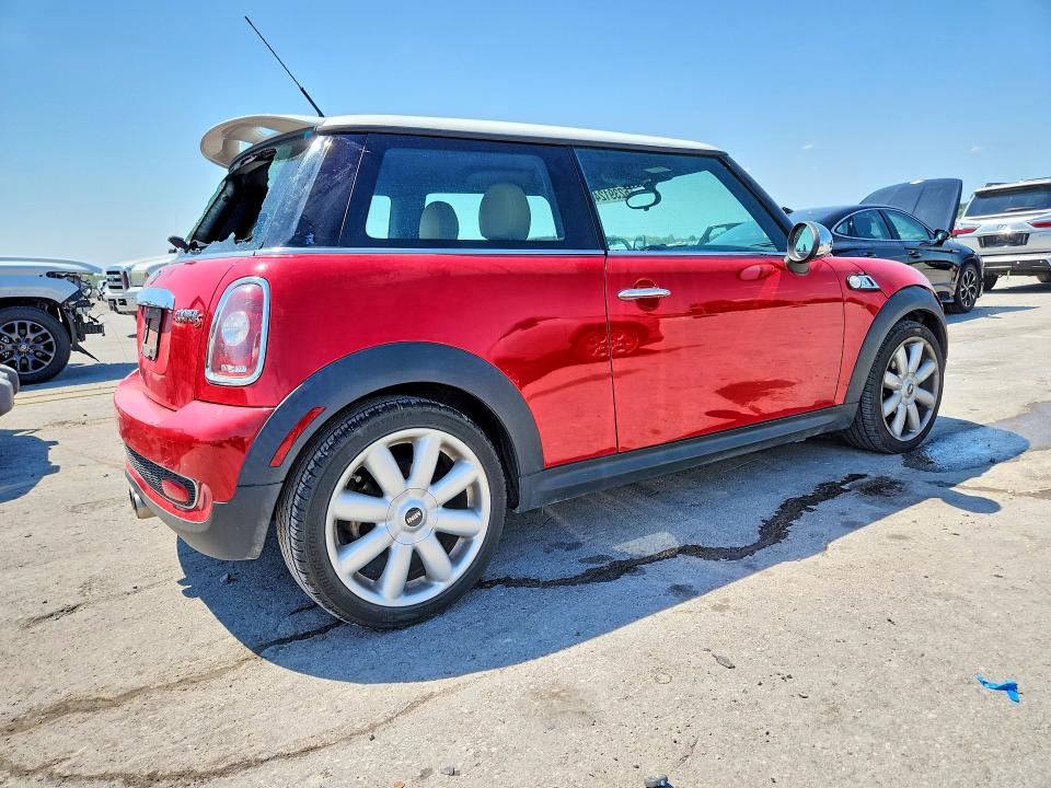 2007 Mini Cooper VIN WMWMF73587TT84258 COPART salvage auction — REAR END, Tn - Salvage Certificate, sold $1,550 on 2026-08-10 (photo 3)