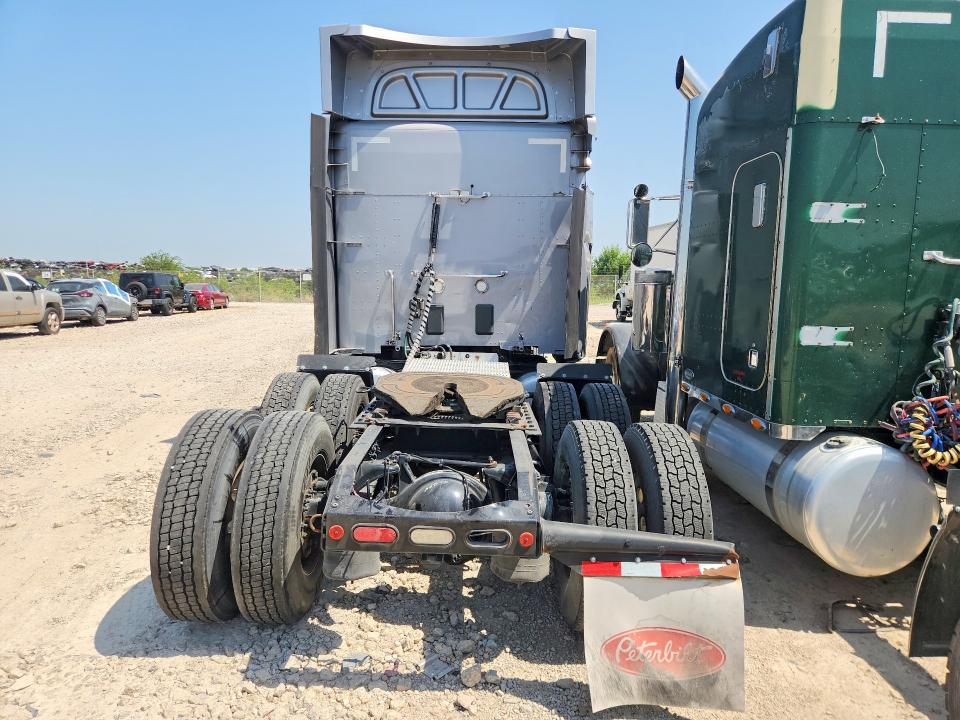 2020 Peterbilt 579 VIN 1XPBD49X1LD675937 COPART salvage auction — NORMAL WEAR, AR - CERTIFICATE OF TITLE, sold $10,900 on 2026-09-03 (photo 6)
