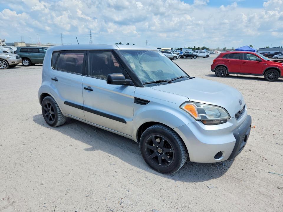 2011 Kia Soul VIN KNDJT2A18B7721580 COPART salvage auction — NORMAL WEAR, TX - CERTIFICATE OF TITLE, sold $1,050 on 2026-07-17 (photo 4)