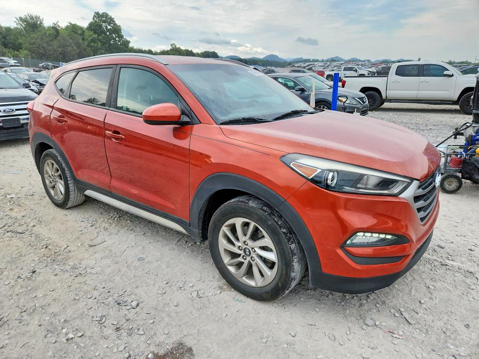 2017 Hyundai Tucson VIN KM8J33A44HU391832 COPART salvage auction — MECHANICAL, Tn - Certificate Of Title, sold $2,800 on 2026-07-19 (photo 4)