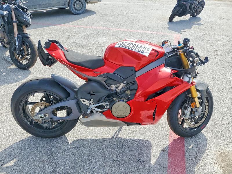 2025 Ducati Panigale VIN ZDMDAG6W6SB004231 — COPART salvage auction photo