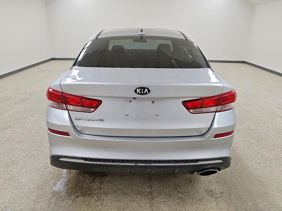 2020 Kia Optima VIN 5XXGT4L39LG438084 COPART salvage auction — VANDALISM, CO - CERTIFICATE OF TITLE, sold $650 on 2026-07-21 (photo 6)
