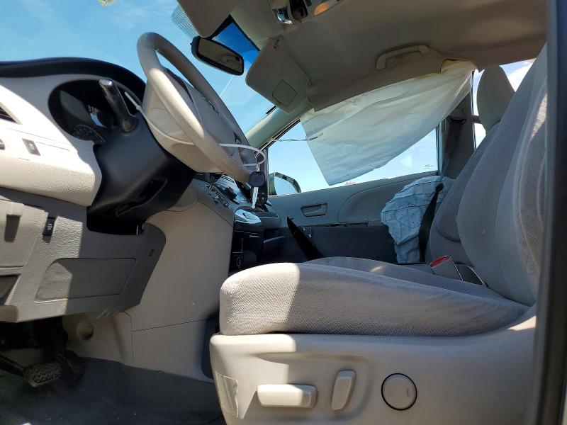 2014 Toyota Sienna VIN 5TDKK3DC5ES464236 COPART salvage auction — SIDE, CA - SALVAGE CERTIFICATE, sold $825 on 2026-07-31 (photo 7)
