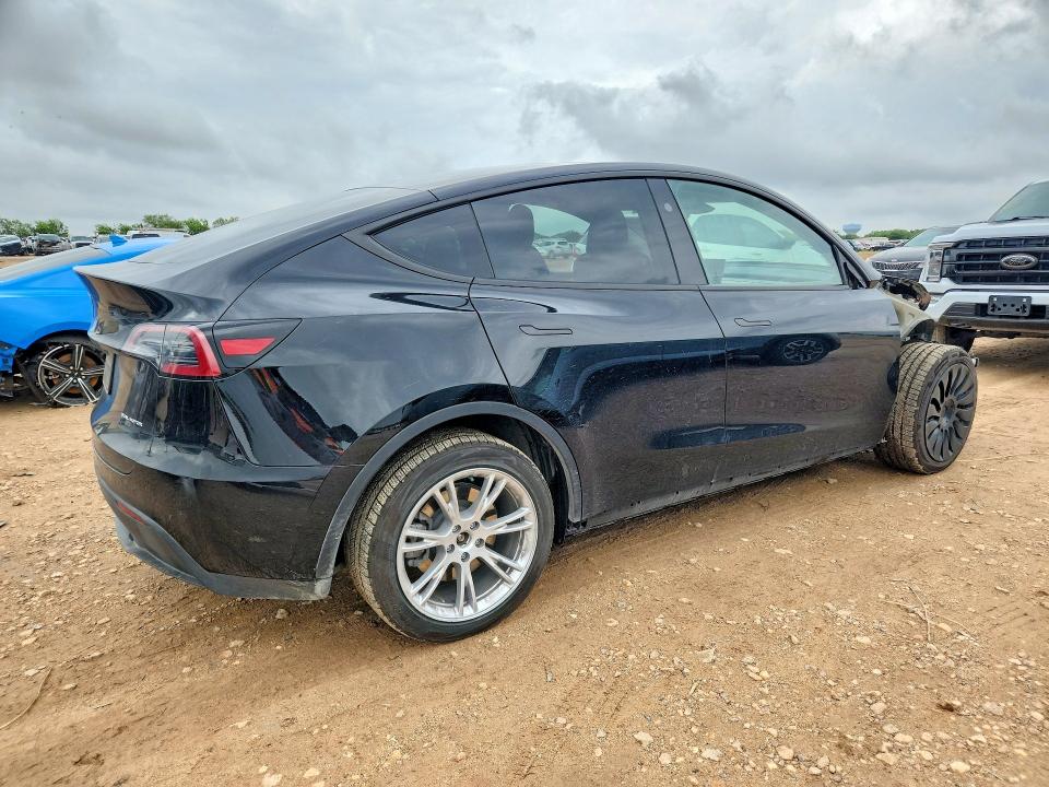 2023 Tesla Model y VIN 7SAYGDEE7PA202775 COPART salvage auction — FRONT END, Tx - Salvage Vehicle Title, sold $9,600 on 2026-07-23 (photo 3)