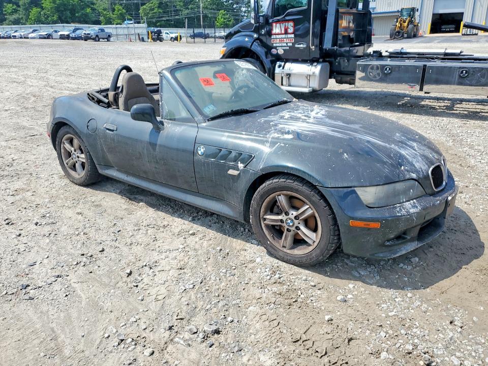 2000 BMW Z3 VIN WBACH9343YLF89676 COPART salvage auction — BURN, MA - CERT OF TITLE-RECONSTRCTD COLL, sold $350 on 2026-08-06 (photo 4)