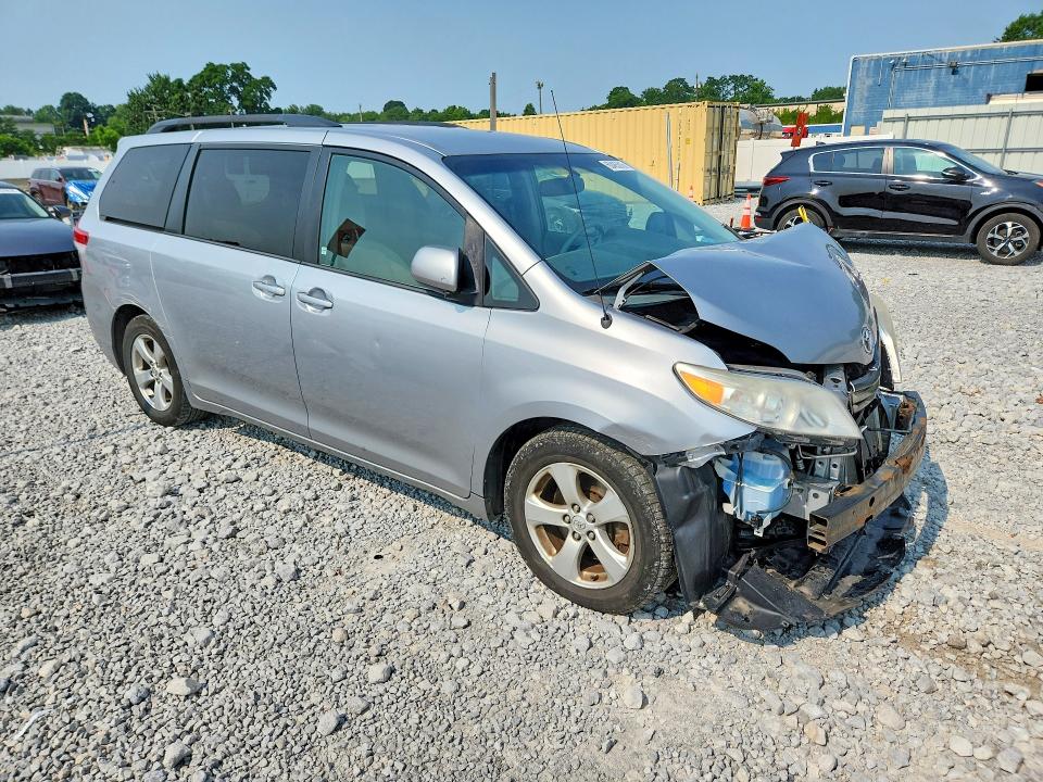 2014 Toyota Sienna VIN 5TDKK3DC2ES479678 COPART salvage auction — FRONT END, Oh - Cert Of Title-Salvage, sold $1,300 on 2026-07-31 (photo 4)