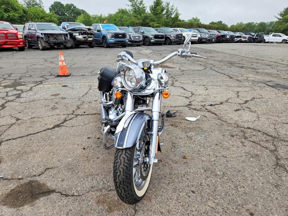 2015 Harley-davidson Softail VIN 1HD1TF915FB957679 COPART salvage auction — FRONT END, Pa - Certificate Of Salvage, sold $4,900 on 2026-07-17 (photo 2)