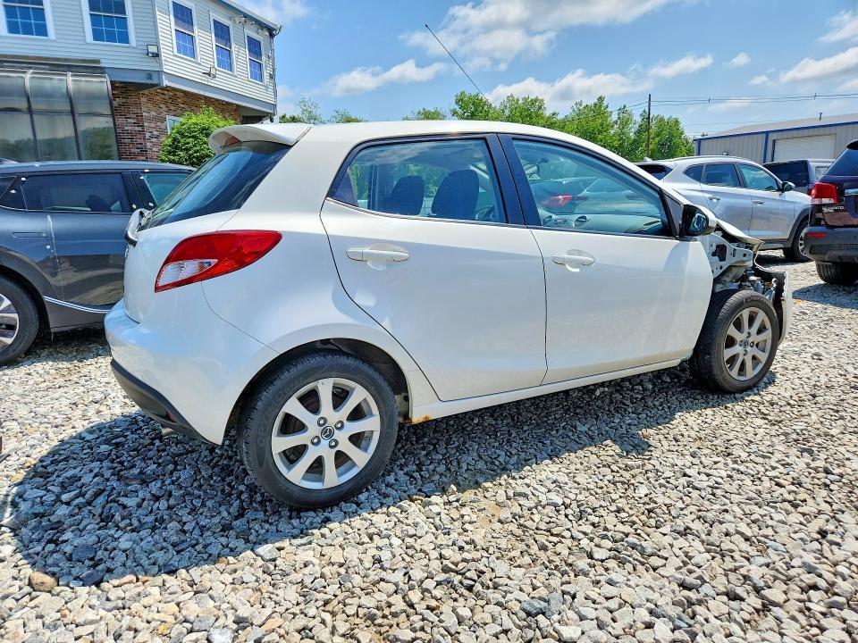 2013 Mazda 2 VIN JM1DE1LZ1D0165578 COPART salvage auction — FRONT END, Ma - Cert Of Title-Reconstrctd Coll, sold $1,000 on 2026-07-21 (photo 3)