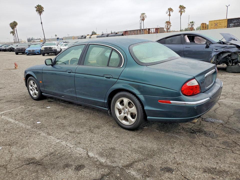 2002 Jaguar S type VIN SAJDA01N02FM35773 COPART salvage auction — MINOR DENT/SCRATCHES, Ca - Dis/Dlr/Exp App For Dup Clean, sold $325 on 2026-07-21 (photo 2)