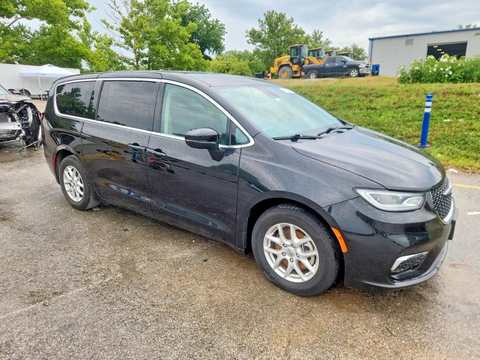 2023 Chrysler Pacifica VIN 2C4RC1BG5PR615819 COPART salvage auction — FRONT END, Mo - Certificate Of Title (P), sold $175 on 2026-07-30 (photo 4)