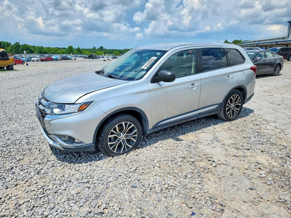 2018 Mitsubishi Outlander VIN JA4AZ3A33JZ052959 COPART salvage auction — NORMAL WEAR, TN - CERTIFICATE OF TITLE (P), sold $3,900 on 2026-07-28 (photo 1)