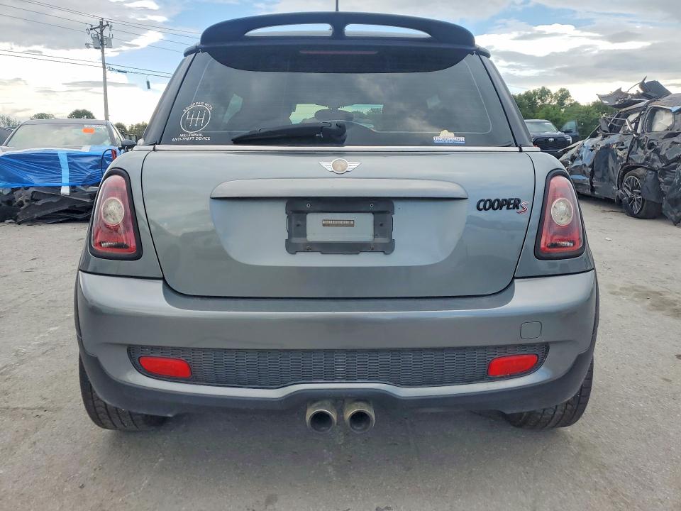 2008 Mini Cooper VIN WMWMF73598TT86697 COPART salvage auction — NORMAL WEAR, TN - CERTIFICATE OF TITLE, sold $575 on 2026-07-20 (photo 6)