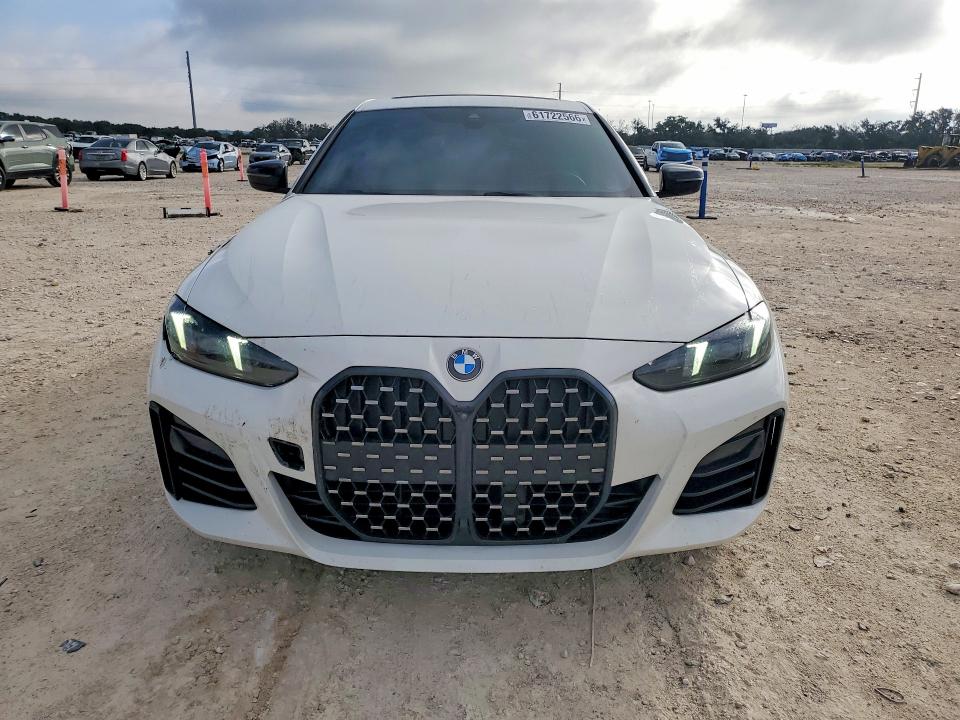 2025 BMW VIN WBA23FB06SFT93581 COPART salvage auction — SIDE, Salvage Title, sold $22,900 on 2026-08-27 (photo 5)