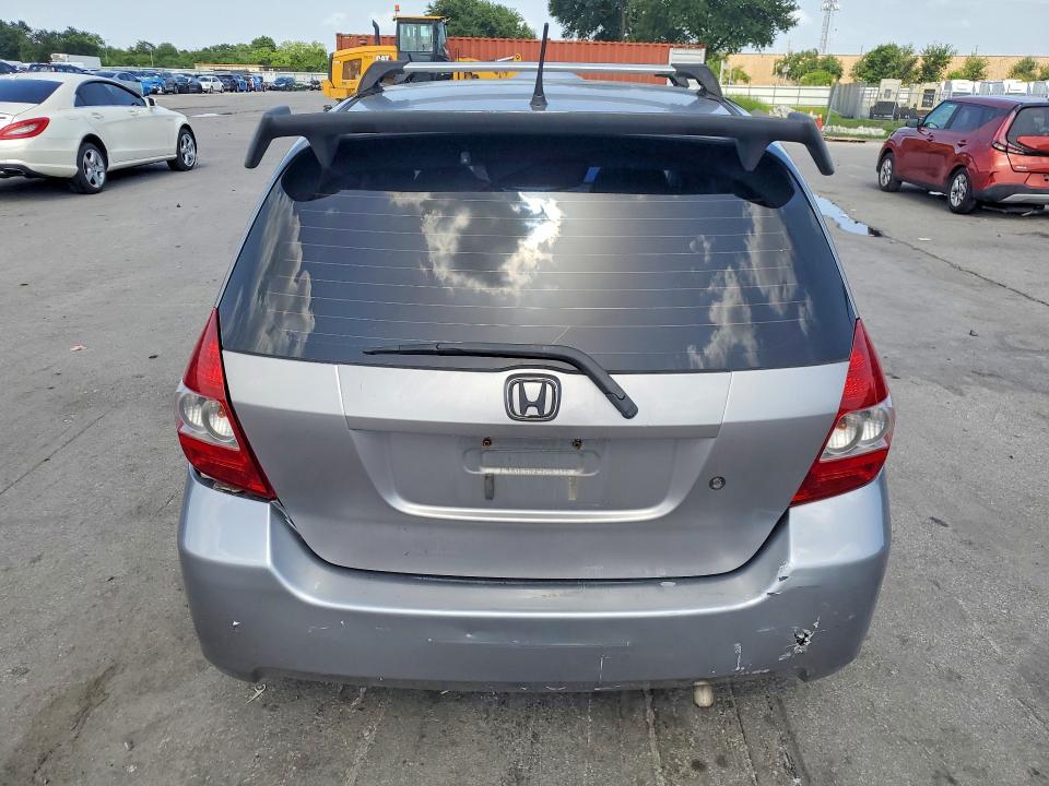 2007 Honda Fit VIN JHMGD38467S026112 COPART salvage auction — REAR END, Fl - Cert Of Title Slvg Rebuildable, sold $375 on 2026-07-28 (photo 6)