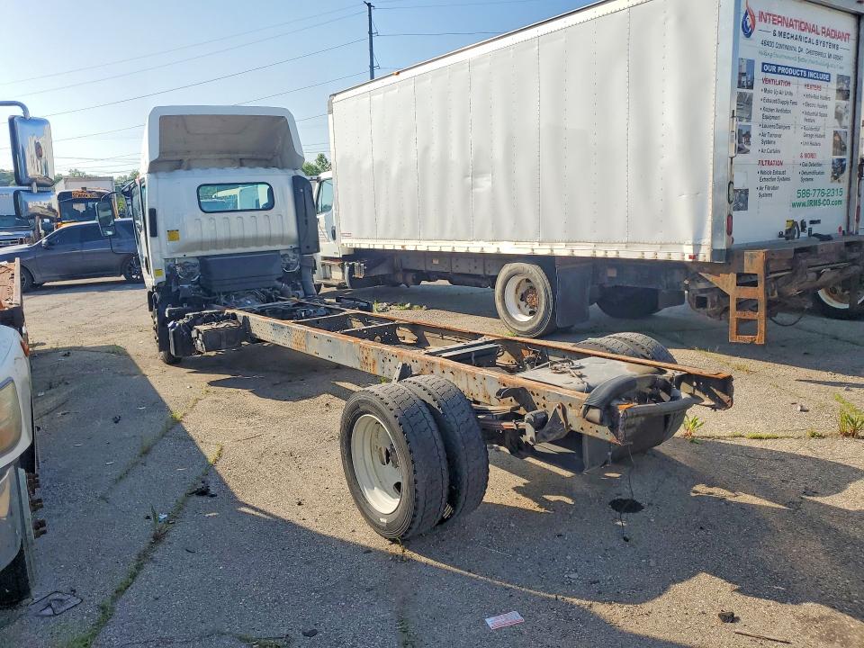 2019 Isuzu Npr VIN JALE5W16XK7305933 COPART salvage auction — FRONT END, Salvage Title, sold $1,600 on 2026-08-24 (photo 2)
