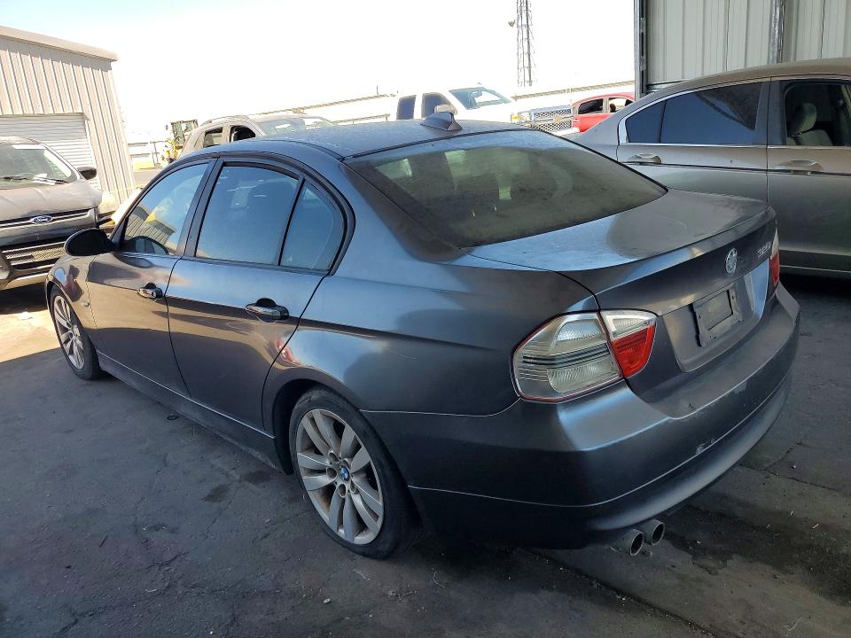 2006 BMW 3 series VIN WBAVB13556KR62222 COPART salvage auction — MINOR DENT/SCRATCHES, Ca - Dis/Dlr/Exp Only Clean Title, sold $325 on 2026-08-03 (photo 2)