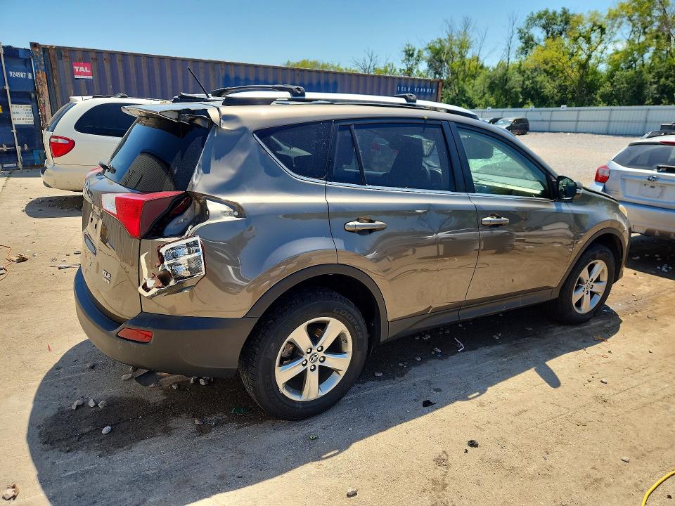 2015 Toyota Rav 4 VIN JTMRFREV0FD134054 COPART salvage auction — FRONT END, WI - JUNKED VEHICLE BILL OF SALE, sold $250 on 2026-07-27 (photo 3)