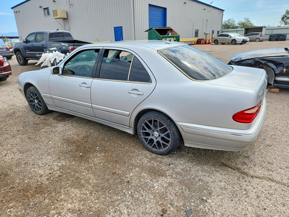 2000 Mercedes-benz E-class VIN WDBJF83J6YX034323 COPART salvage auction — MECHANICAL, Az - Certificate Of Title, sold $200 on 2026-07-31 (photo 2)