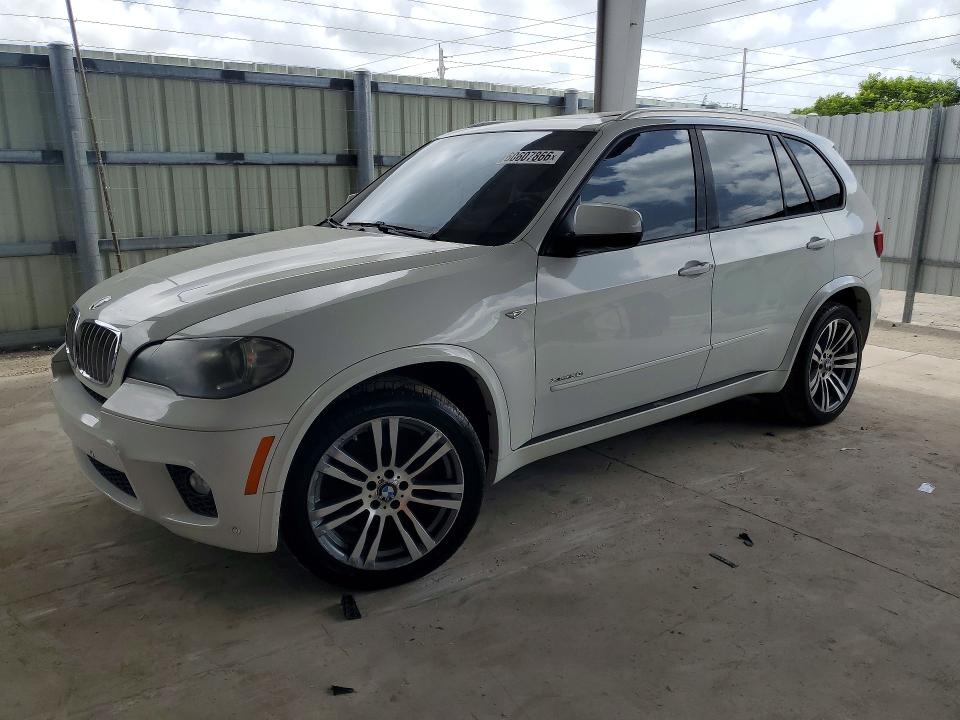 2013 BMW X5 VIN 5UXZV8C57DL426589 COPART salvage auction — MINOR DENT/SCRATCHES, Fl - Certificate Of Title, sold $300 on 2026-07-29 (photo 1)