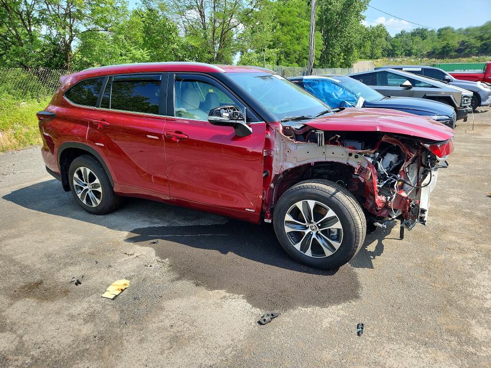 2025 Toyota Highlander VIN 5TDKBRCH0SS680619 COPART salvage auction — FRONT END, Nj - Cert Of Title-Salvage, sold $19,600 on 2026-07-30 (photo 4)