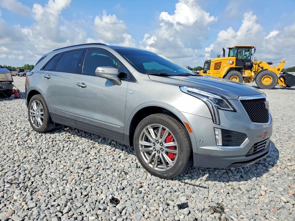 2023 Cadillac Xt5 VIN 1GYKNGRS1PZ118159 COPART salvage auction — SIDE, Fl - Certificate Of Destruction, sold $7,300 on 2026-08-18 (photo 4)